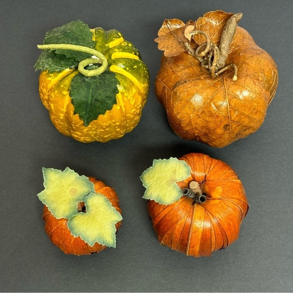Pumpkins Lot Of 4 Holiday Decor Thanksgiving Fall Decorations - Picture 8 of 9